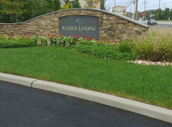 Weston Landing Townhouse Complex (120 Units) Swimming Pool Clubhouse Apartments - Eatontown, NJ