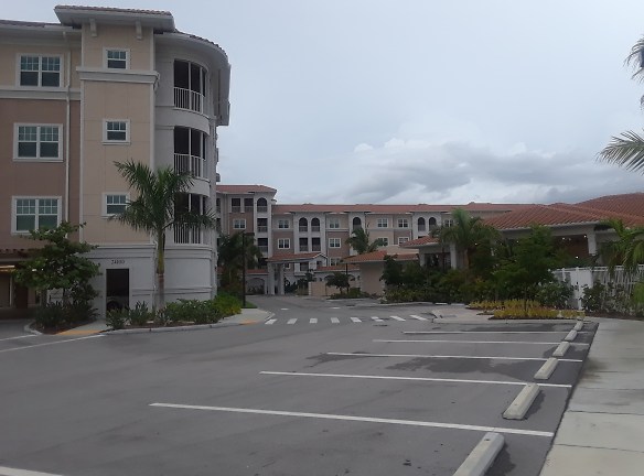 Diamond Oaks Village Apartments - Bonita Springs, FL
