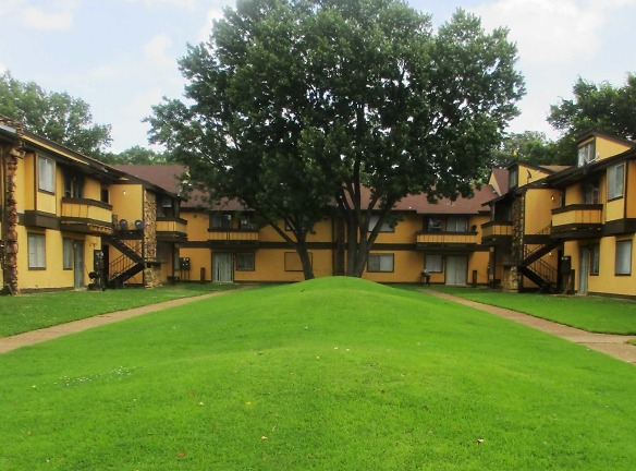 Villas At Willow Creek - Memphis, TN