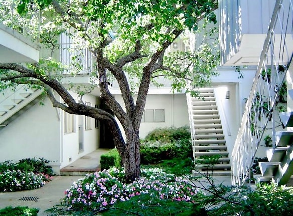 The Pines Apartments - Menlo Park, CA