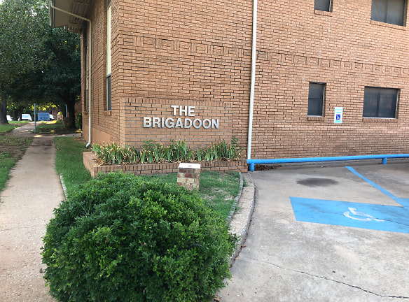 BRIGADOON APARTMENTS - Wichita Falls, TX