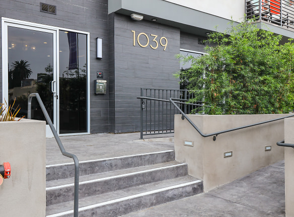 Lido Apartments At 1039 S. Hobart - Los Angeles, CA
