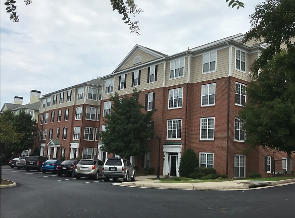 Avemore Apartments - Charlottesville, VA