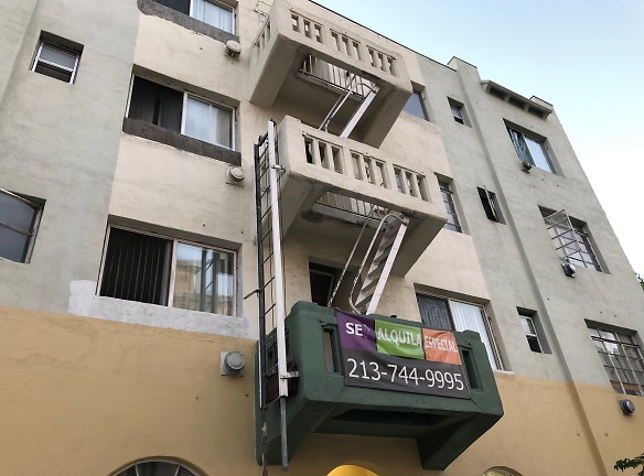 Flower Street Apartments - Los Angeles, CA