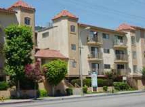 Villa California Apartments - North Hollywood, CA