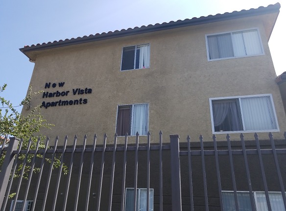 New Harbor Vista Apartments - Wilmington, CA