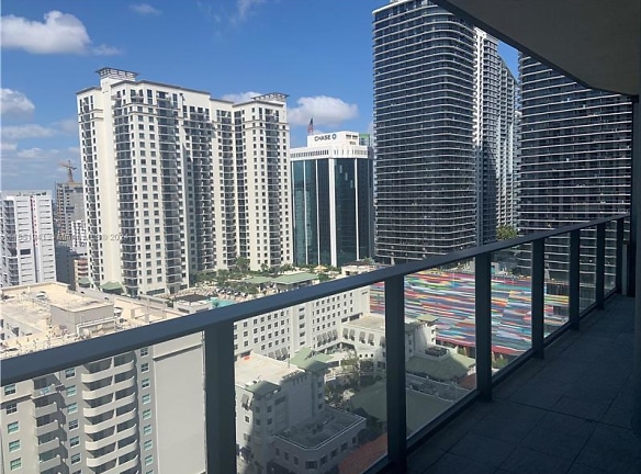 1000 Brickell Plaza unit 2306 - Miami, FL