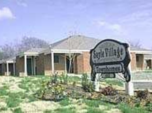 Sayle Village Townhomes - Greenville, TX