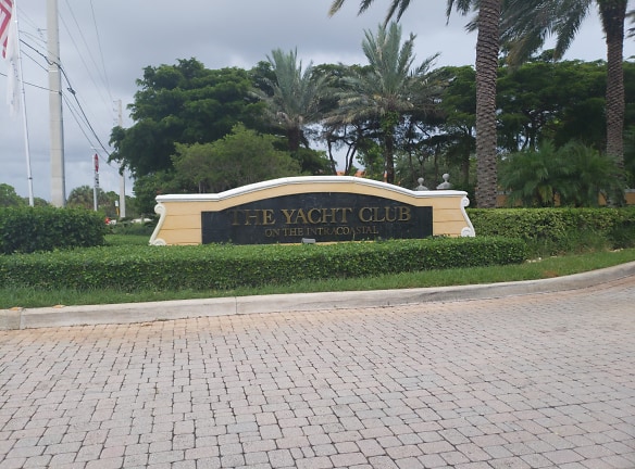 The Yacht Club On The Intracoastal Apartments - Hypoluxo, FL