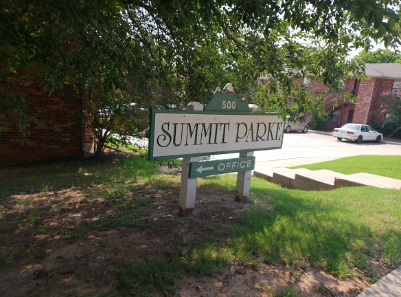 Summit Parke Apartments - Edmond, OK