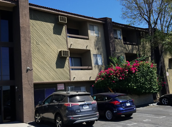 Woodley Plaza Apartments - North Hills, CA