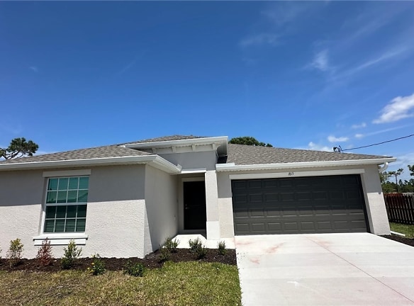 1815 NW 31st St - Cape Coral, FL