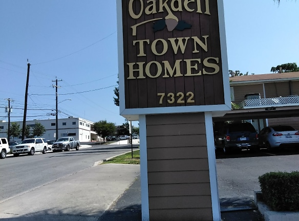 Oakdell Townhomes Apartments - San Antonio, TX