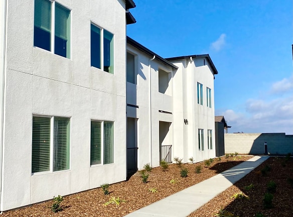Brand New - Del Rio Apartments - Firebaugh, CA