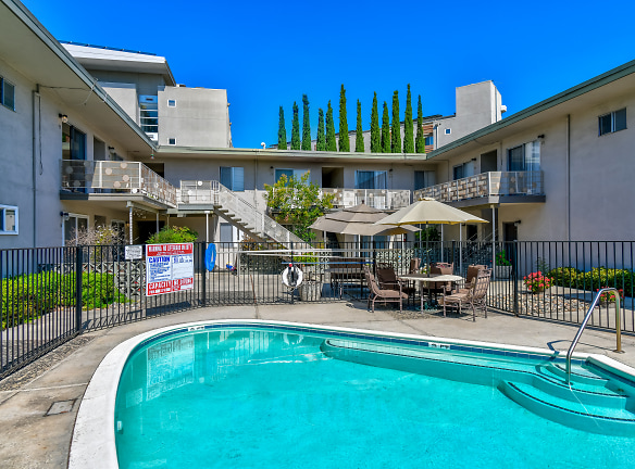 El Paseo De Saratoga Manor Apartments - San Jose, CA