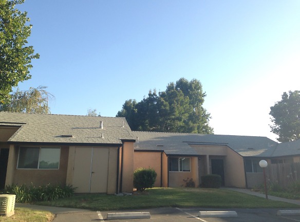 Gridley Oaks Apartments - Gridley, CA