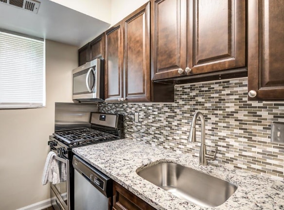 Northwest Crossing Apartment Homes - Randallstown, MD
