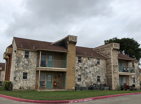 Bear Springs Apartments - San Antonio, TX