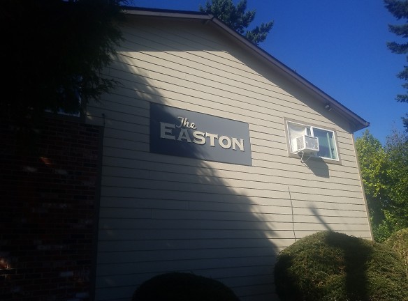 The Easton Apartments - Portland, OR