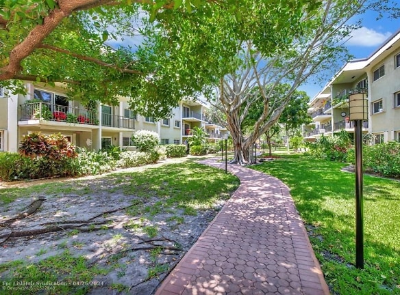 3000 NE 5th Terrace #315-A - Wilton Manors, FL