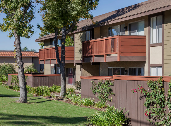 Los Arbolitos Timbers Apartments - Riverside, CA