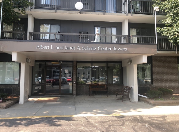 Center Towers Apartments - Akron, OH
