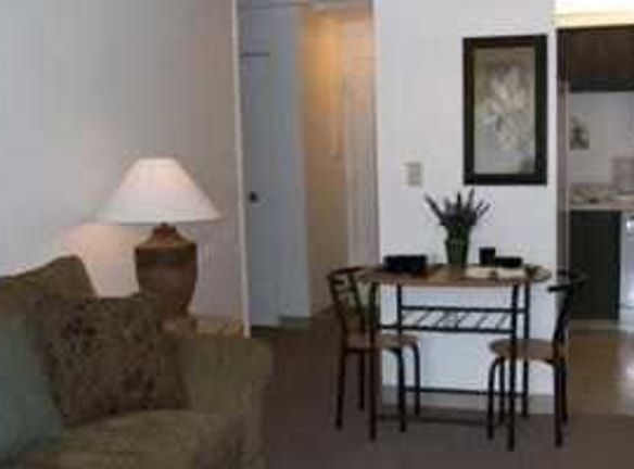 Lincoln Village Apartments - Worcester, MA