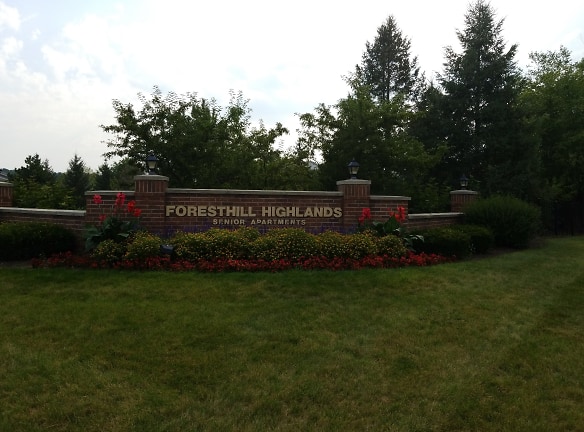 Foresthill Highlands Apartments & Townhomes - Franklin, WI