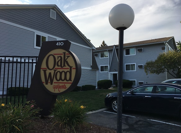 Oakwood Apartments - East Lansing, MI