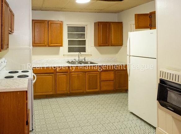 23 Willow St unit 1B - Cohoes, NY