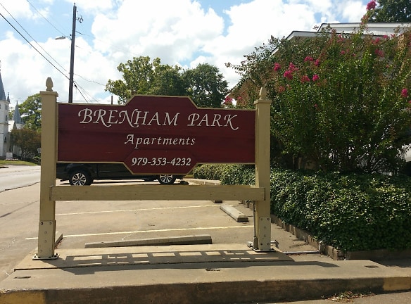 Brenham Park Apartments - Brenham, TX