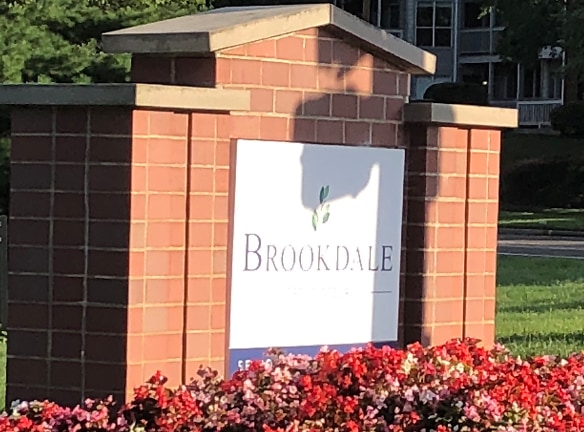 Brookdale Creve Coeur Senior Living Solutions Apartments - Saint Louis, MO