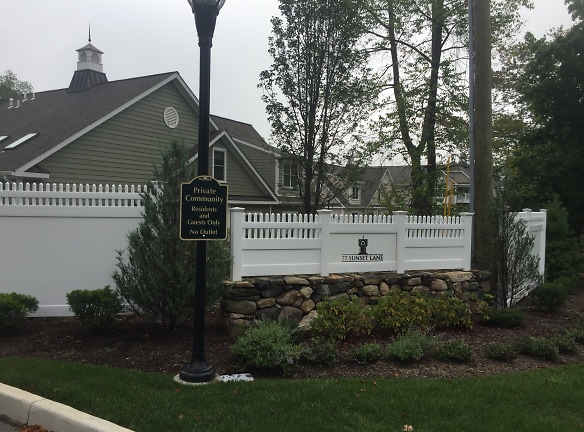 Coach Homes At Ridgefield Multi-Family Housing Apartments - Ridgefield, CT
