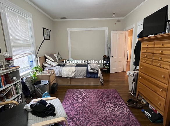 26 Willow Ave unit 2T - Somerville, MA