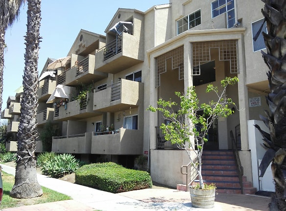 Elm Terrace Apartment - Long Beach, CA