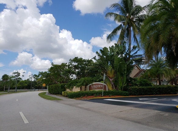 Lakeview Palms Apartments - North Lauderdale, FL