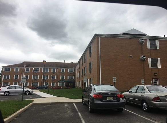 Allaire Crossing Apartments - Wall Township, NJ