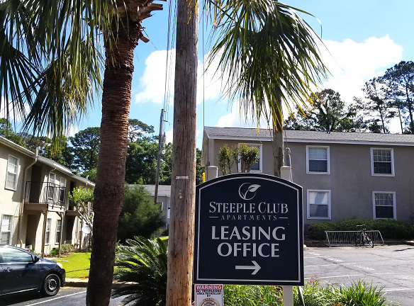 Steeple Club Apartments - Tallahassee, FL