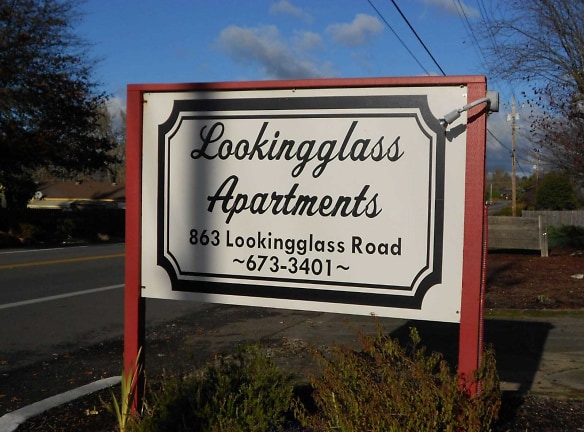 Lookingglass Street Apartments - Roseburg, OR
