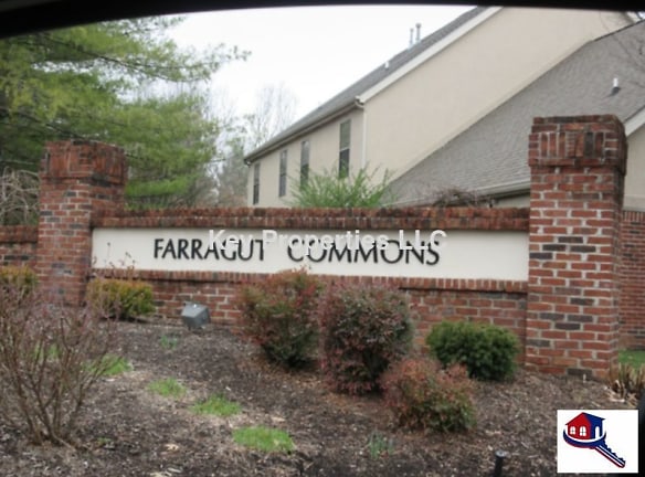 812 Farragut Commons Dr - Knoxville, TN
