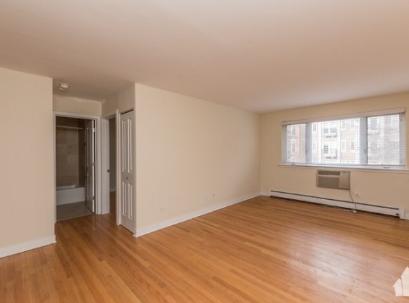 629 W Wrightwood Ave unit 5 - Chicago, IL