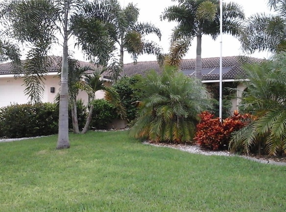 4011 SW 2nd Ave - Cape Coral, FL