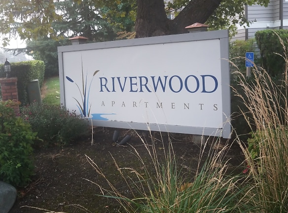 Riverwood Apartments - Grants Pass, OR
