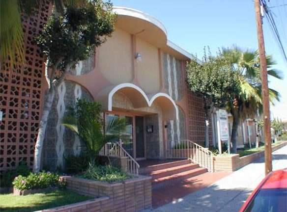 Manor Pointe Apartments - Hawthorne, CA