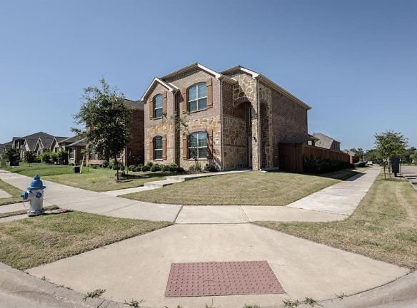 4000 Villawood Trl - Crandall, TX