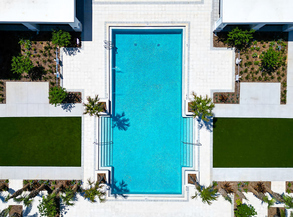 Aston Park Apartments - Davenport, FL