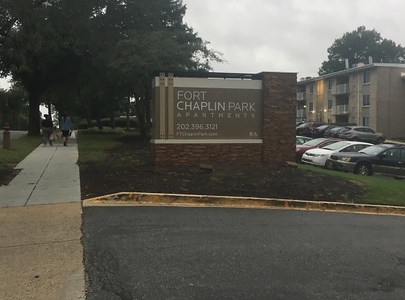 Fort Chaplin Park Apartments - Washington, DC