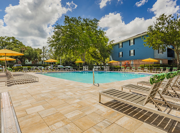 Reflections Apartments - Per Bed Lease - Tampa, FL