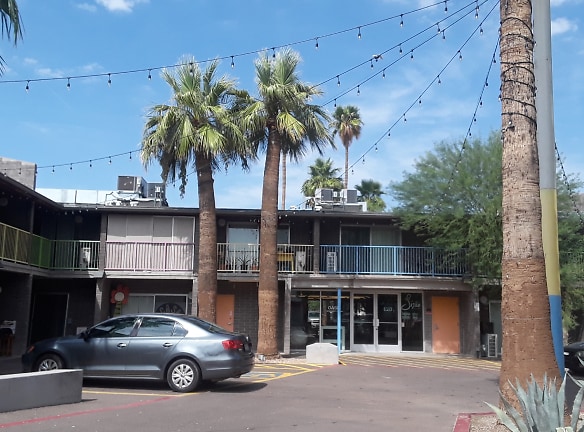 Oasis On Grand Apartments - Phoenix, AZ