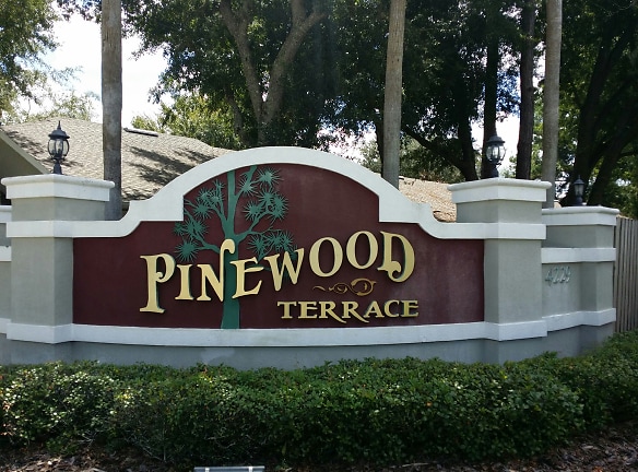 PINEWOOD II Apartments - Gainesville, FL